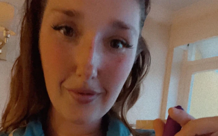 DildoLover94: Uzyskiwanie rogu w pracy