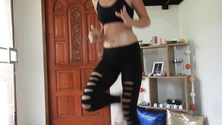 MissAnja_FH: Stinky Socks and Ultra Sweaty Sports Bra