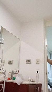 Cặp mông mập mạp và bộ ngực dễ thương của Nicole trong phòng tắm