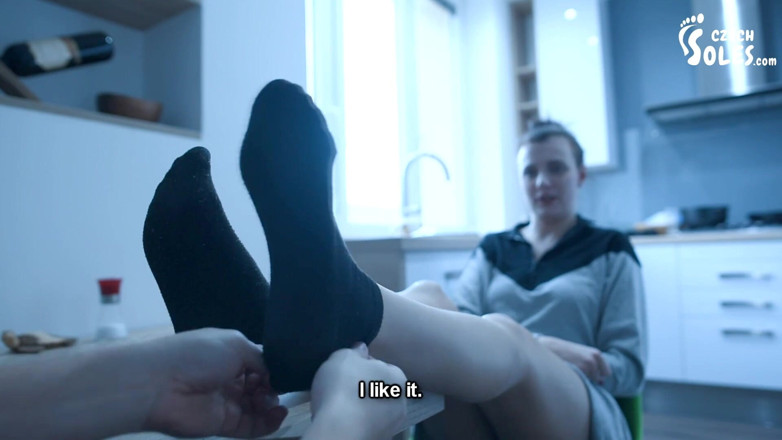 Czech Soles - foot fetish content: Întâlnire cu piciorul cu un coleg la serviciu - partea 1