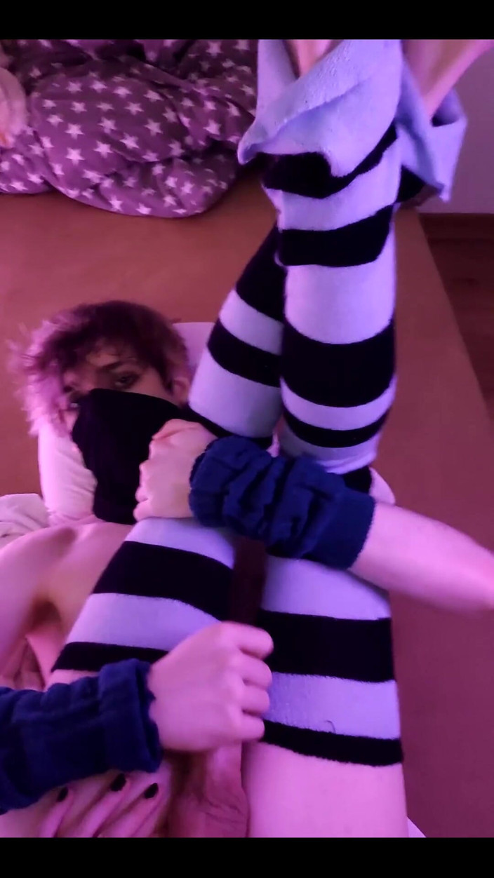 LalaThePala: Martelando uma femboy até ele gozar