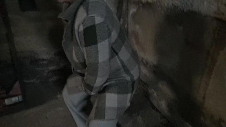 Stepmom Susan: Francouzská zralá pouliční prostitutka má drsný sex v abondoned budově