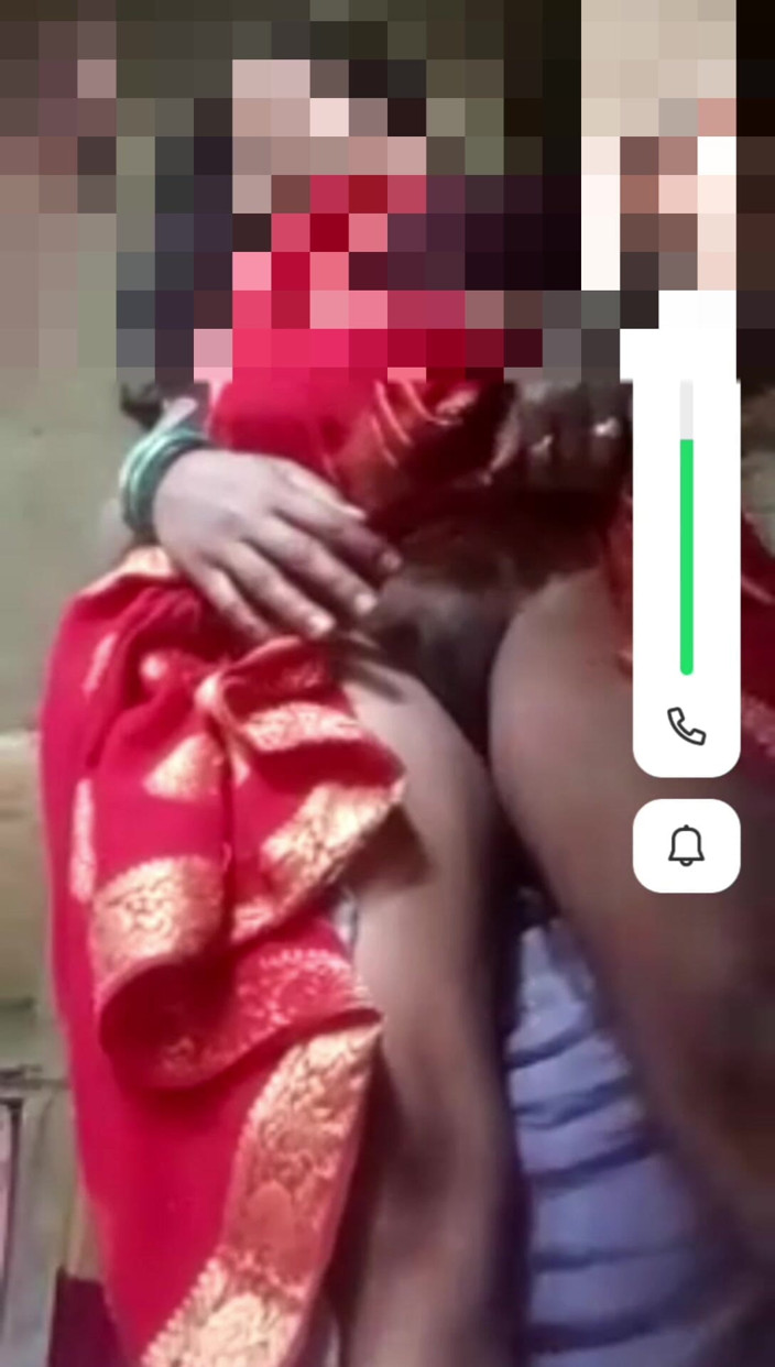 AkashKumar: La bihari bhabhi ha mostrato la sua striscia su videochiamata...