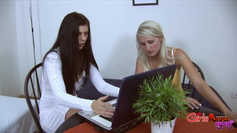 GirlsAbuseGuys: Computer Geek