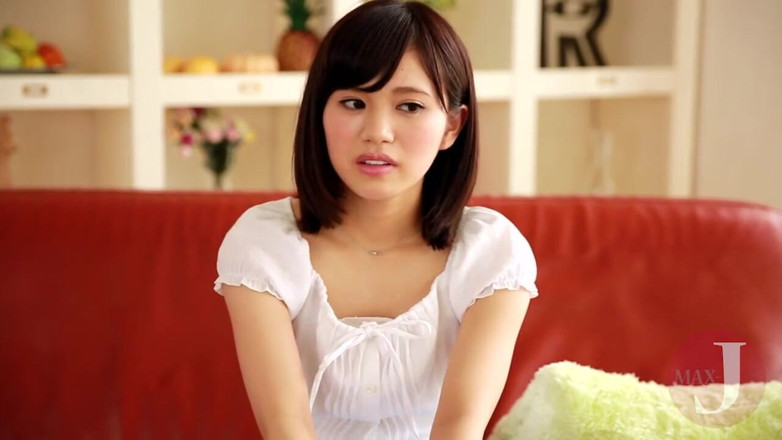 Asian happy ending: Cute oriental teen taking clothes off at casting