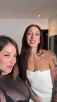2 Hot Friends in the Jacuzzi