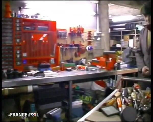 French Family Secrets: Dobel penetrasi dan mandi sperma di garasi rumah!