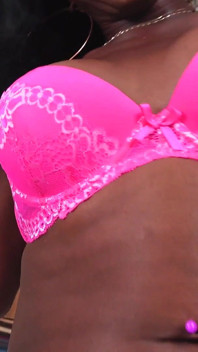 Mogen ebenholtsgudinna kanel capri