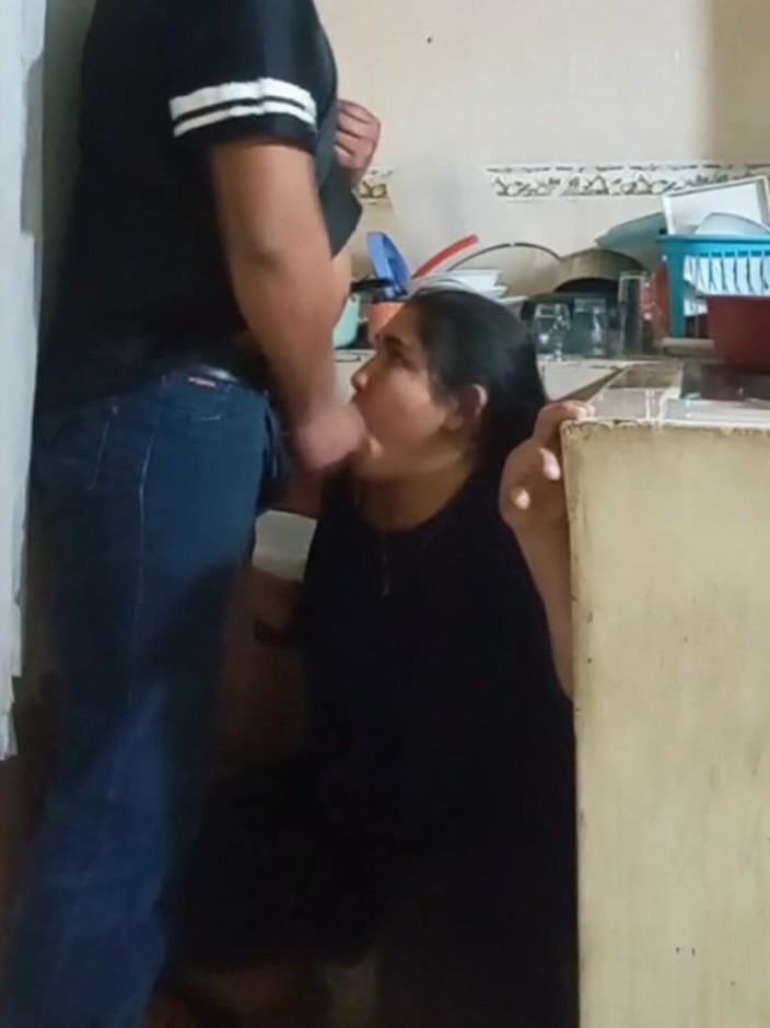 Eatrella j: Fucked Employee When Washing Dishes, Almost Discovered by My Wife