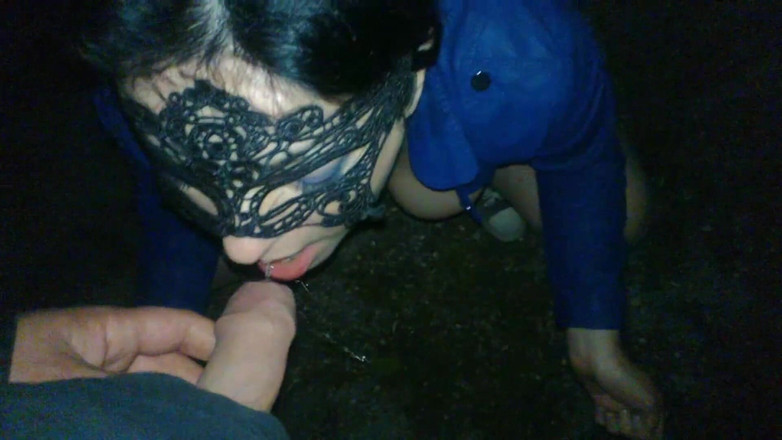 Toilet Mommy: Macecha bere chcanky a sperma do úst od svého nevlastního přítele