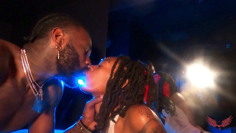 Xxxotikangelzent: Club Sex Is the Best Sex