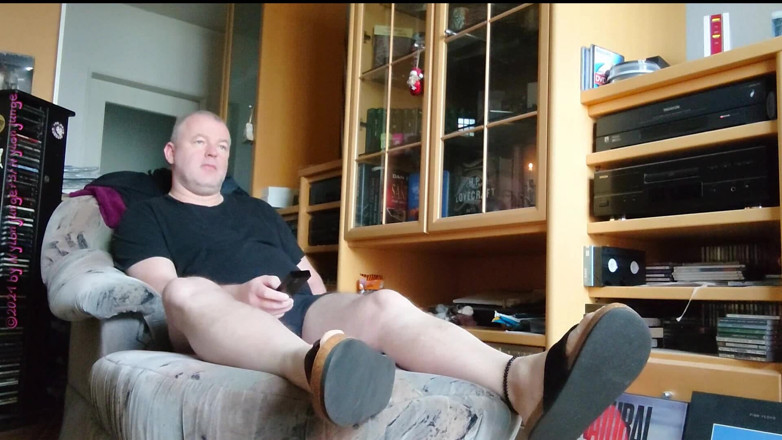 Carmen_Nylonjunge: Nylon boy looks private clip 1 ** Hold up stockings **