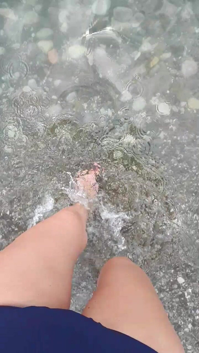 Peeing on Public Beach (Froilein P)