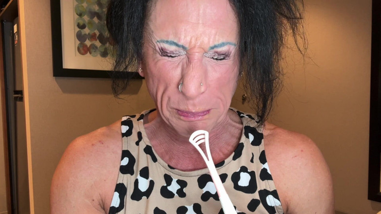 Kandylegsxxx: Godin Kandys ondeugende orale routine