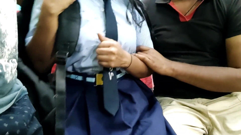 Mumbai Ashu: Dos chicos follando duro en chica universitaria