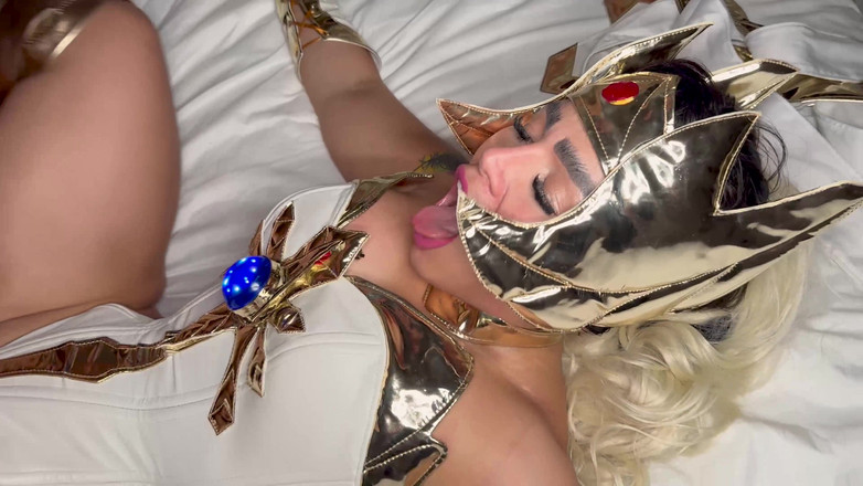 Duncan Saint: Ela estava procurando seu pau super herói
