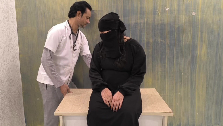 Desi chudai hub: 医生操病人