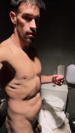 Paul Williams: Esibizionismo in bagno