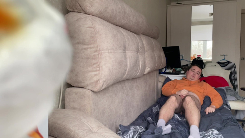 Limara19981: Lelaki muda Limara19981 melancap dan menikmati orgasme