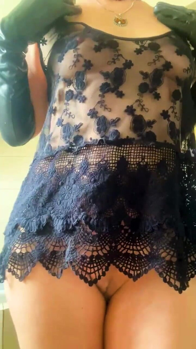 Sexy MILF Doing Little Striptease (Mary Wolfienstern)
