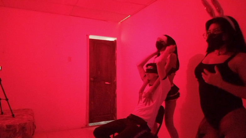 NEGRITA SEXY: The Birthday Boy Receives a Sexual Fantasy Dance. Two Women...