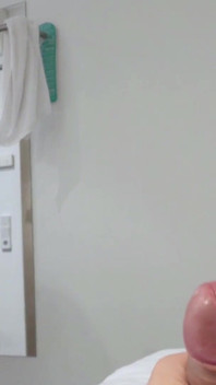 Alman izci - bebek üvey erkek kardeşini mastürbasyon yaparken yakaladı ve ona mastürbasyonda yardım etti