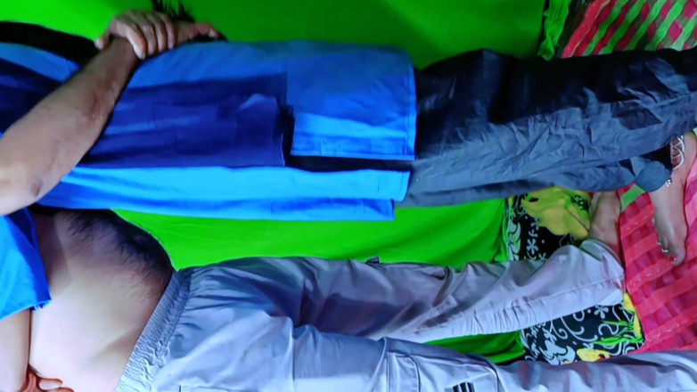 Rakul008: Hot Teen College Girl Changing Clothes and Stepbrother Caught Sneakes...