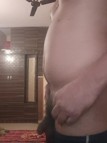 Babus: Gay dengan jembut tebal lagi pamer kontol besarnya