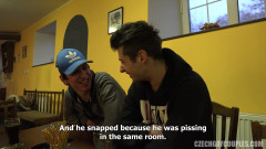 Czech Gay Couples: Cặp đôi đồng tính Séc 10 quán rượu bẩn thỉu bang - các chàng...