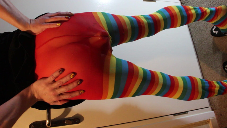 Lilly Disgrace: Menyiapkan lubang pantat untuk pria tua