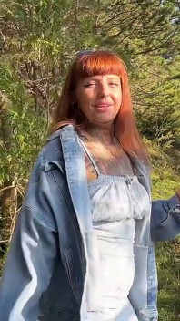 Home Wrecker bierze spacer w lesie i dostaje ciężko jebanie z ogromnym wytryskiem na cycki
