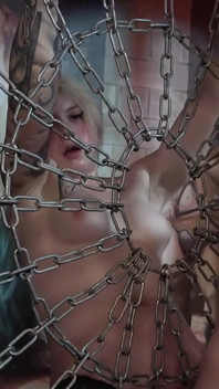 Vara Laval Little Alexa a Sexy Eve creampie gangbang