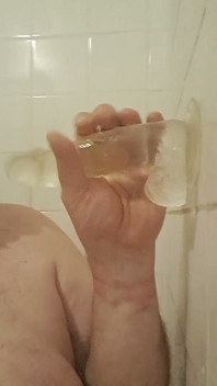 スラットはフェラチオの練習について多くの追いつきをしなければならない