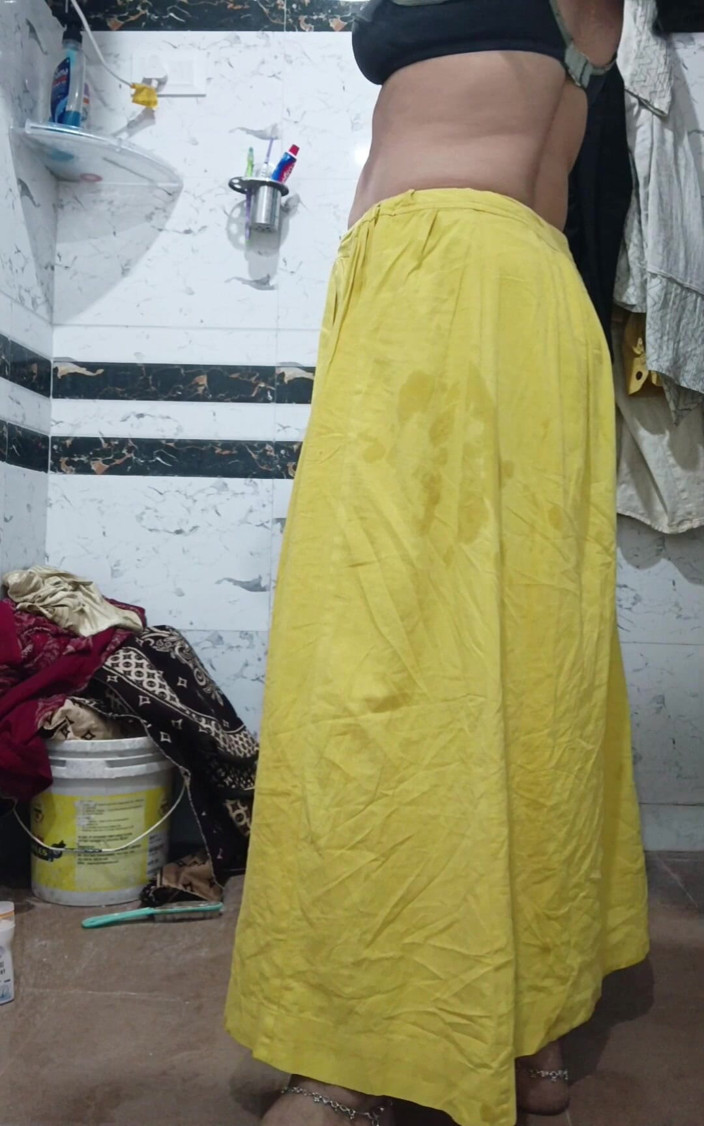 Priyahot77: Priya Bhabi nový styl body show