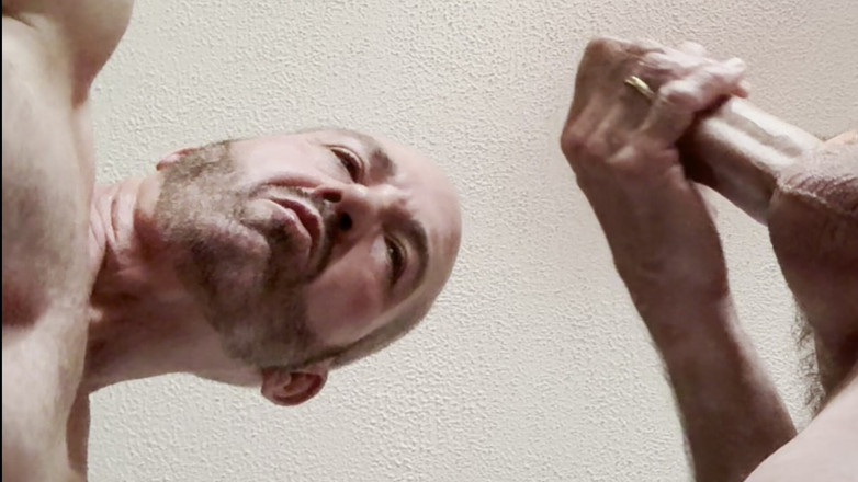 Tyler8: Un Pote Baise Son Papa Par Le Trou Et Suce...
