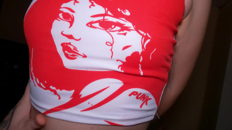 Love_Adventures: Adik tiri dientot pakai kaos seksi!