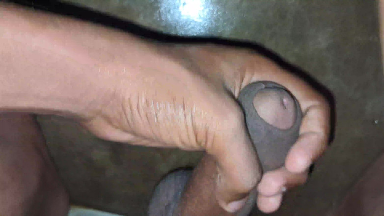 Super porn studio: India en masturbación con polla negra