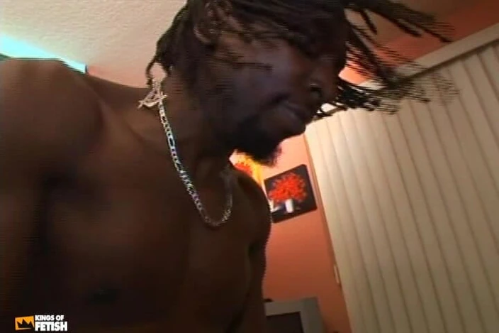 Inter-racial: Tetovaná MILF dostane její kundičku rozbitou černým chlápek s obrovským ptákem...