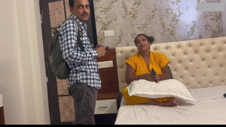 Indian porno creator: Mature Big Tits Horny Indian Bhabhi Fucked by TV Engineer