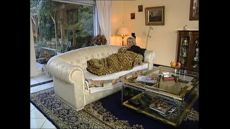 MUSCHI TV - our best full movie: Tesão De MILF É Feliz Fodida Por Seu Namorado
