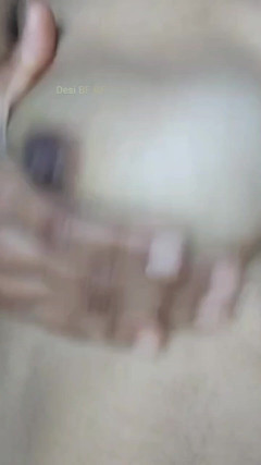 Manoj12015: Potrząsanie ciasnych cycków i palcówek Mokra cipka