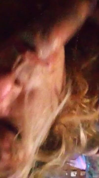 Elsa la perversa troietta hotwife prende due cazzi