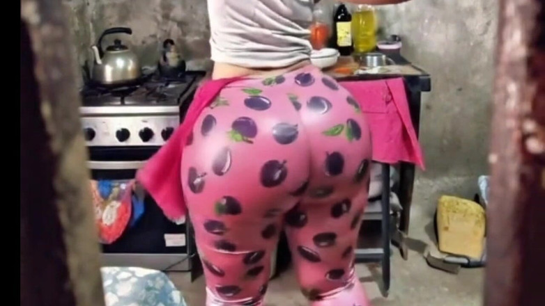 Xprohibidox1: Růžový zadek v punčochách 3