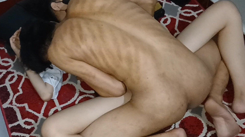 Amazingbeautycum: Parte 5 - universitárias fodem nas mesquitas durante as horas de descanso
