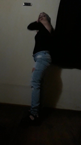 tunoviaputita: Špatná dívka tančí jazz blues