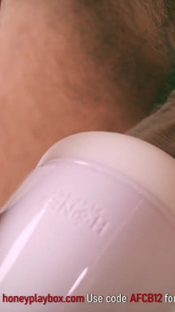 Velký neobřezaný penis latino testy Honeyplaybox Kai2 automatický masturbátor Intenzivní výstřik