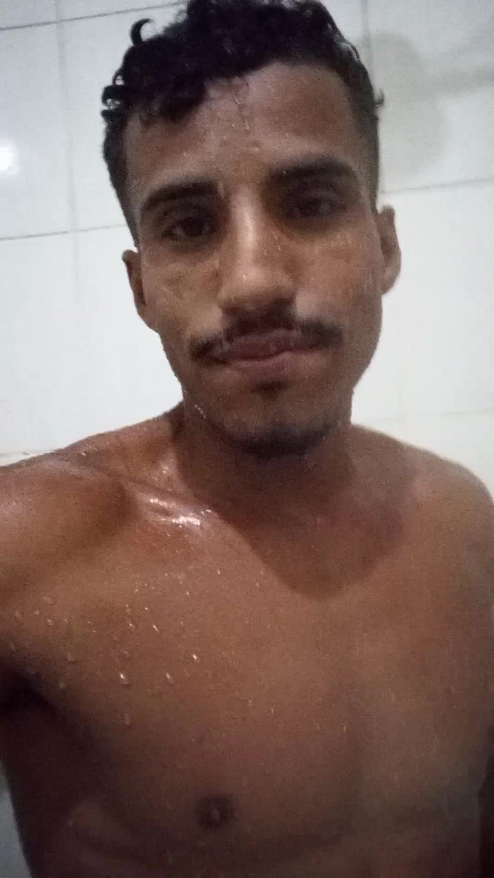 Bruninho Menezes: Brasiliana bruna spessa 16 cm sotto la doccia - cazzo peloso e...