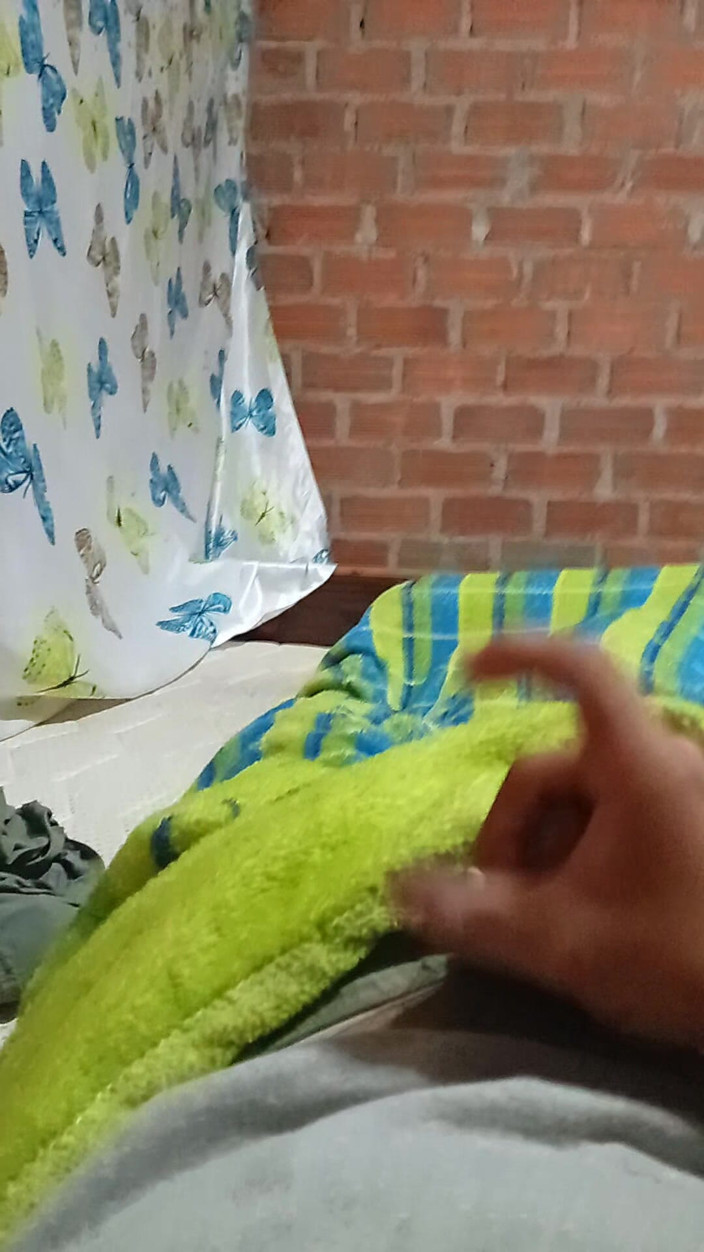 Larry obed: Masturbovat sám v mém domě