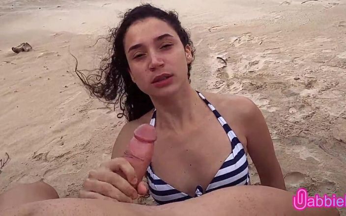 VictorHugo: La ragazza mi ha dato la sua figa stretta sulla...