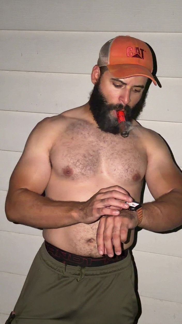 mascbeef95: Backyard Cigar, Cum and Piss